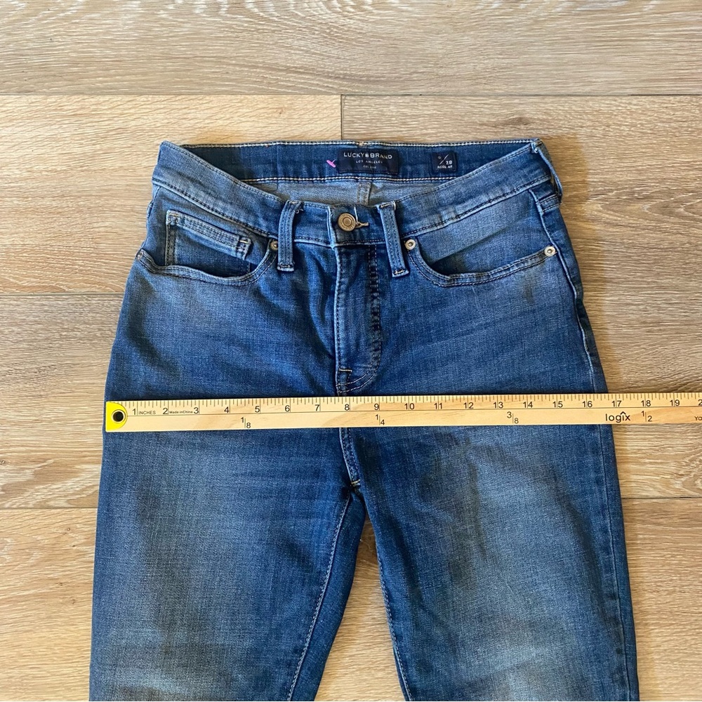 Lucky Brand Women’s Jeans Mid Rise Skinny Ava Size 6/28 Medium Wash - Picture 7 of 8